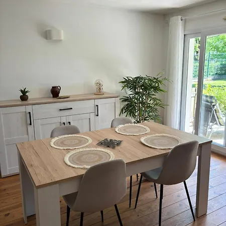 Appartement Spacieux Au Calme Vannes Exterior photo